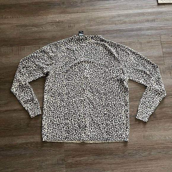 Liz Claiborne Women 90s Y2K Leopard Print Sweater Cardigan 100% Silk Size M - Picture 2 of 4